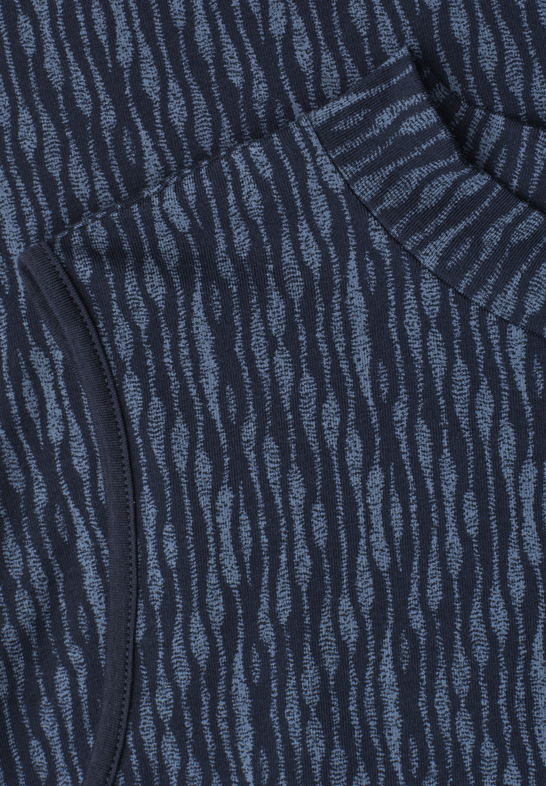 LTD QR printed turtle neck top, ashen blue 27867 Bild 2