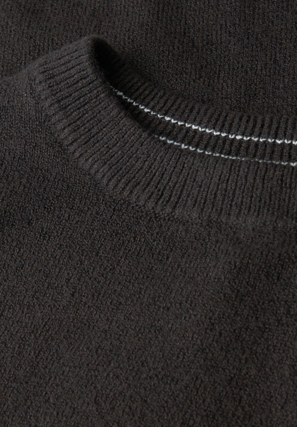 LTD QR_round neck sweater, darkest brown 17103 Bild 2