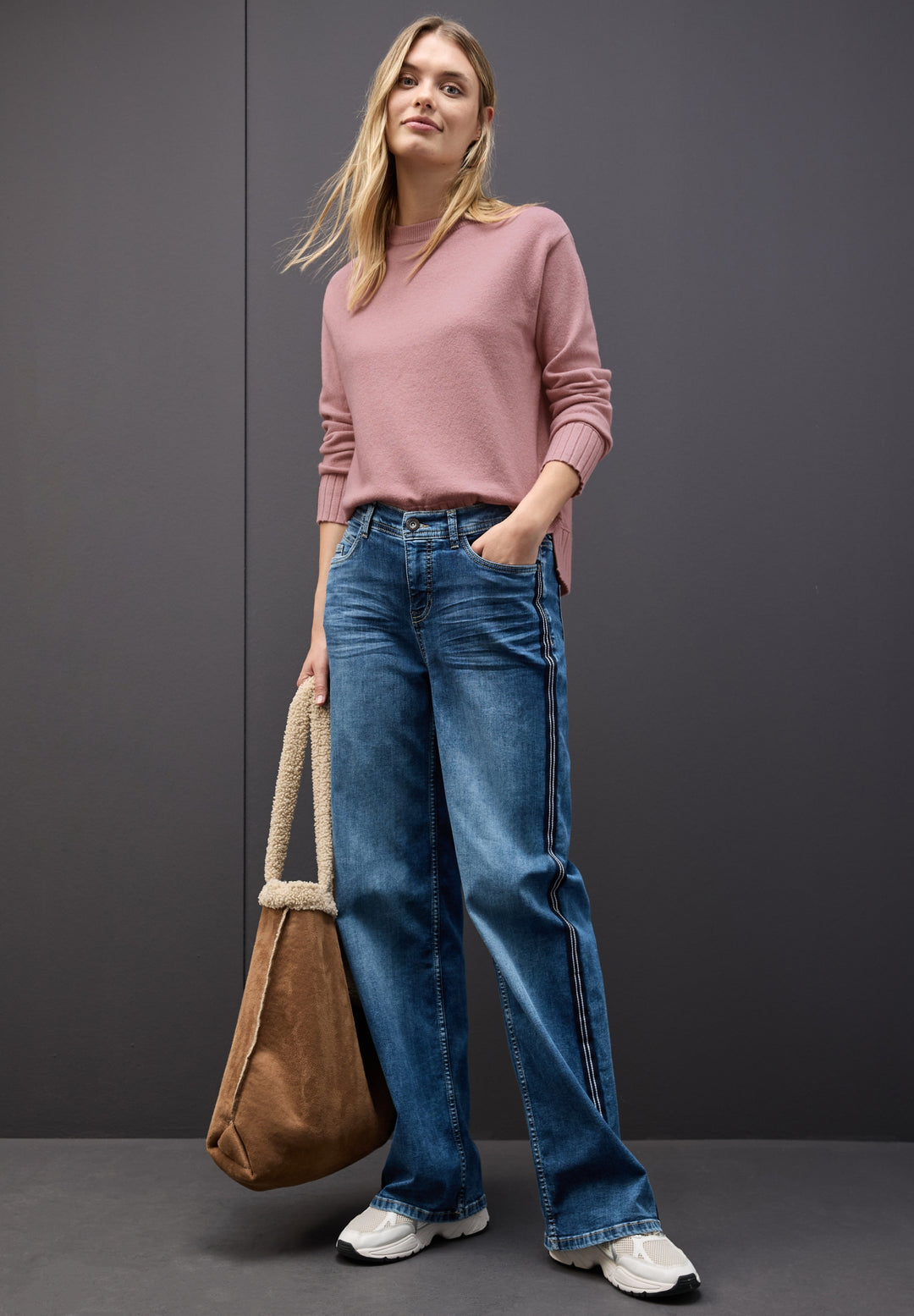 LTD QR_round neck sweater, powder pink mel. 16877 Bild 5
