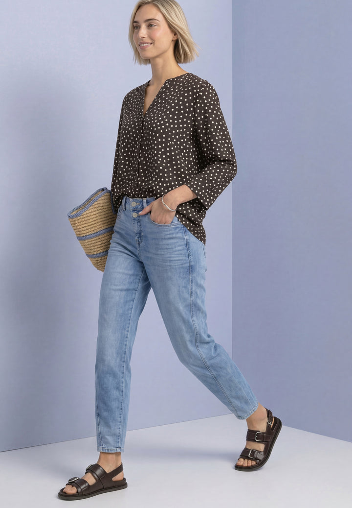 LTD QR Splitneck blouse w butt, black coffee 27874 Bild 5