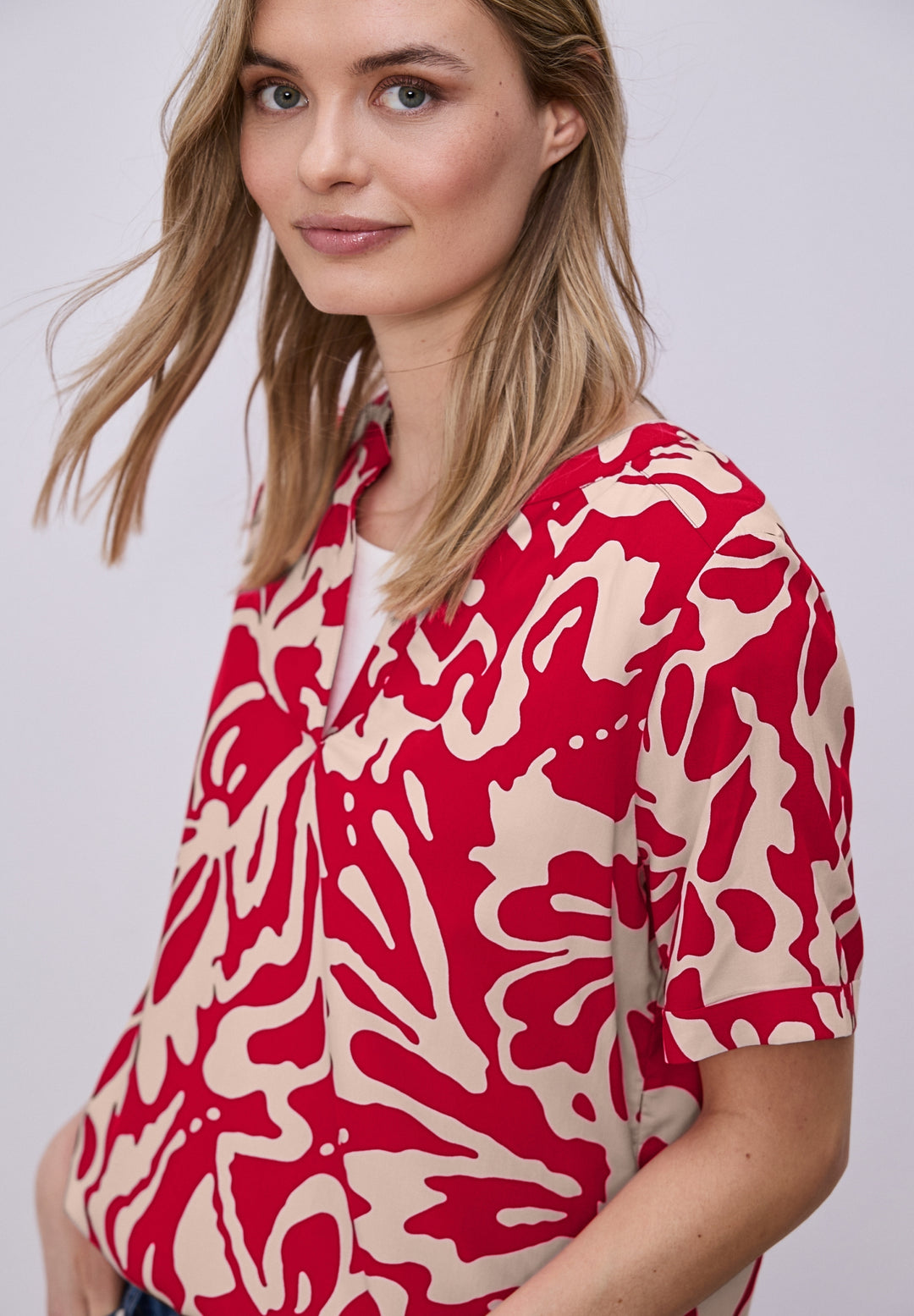 LTD QR Splitneck blouse w turn, salsa red 27504 Bild 3