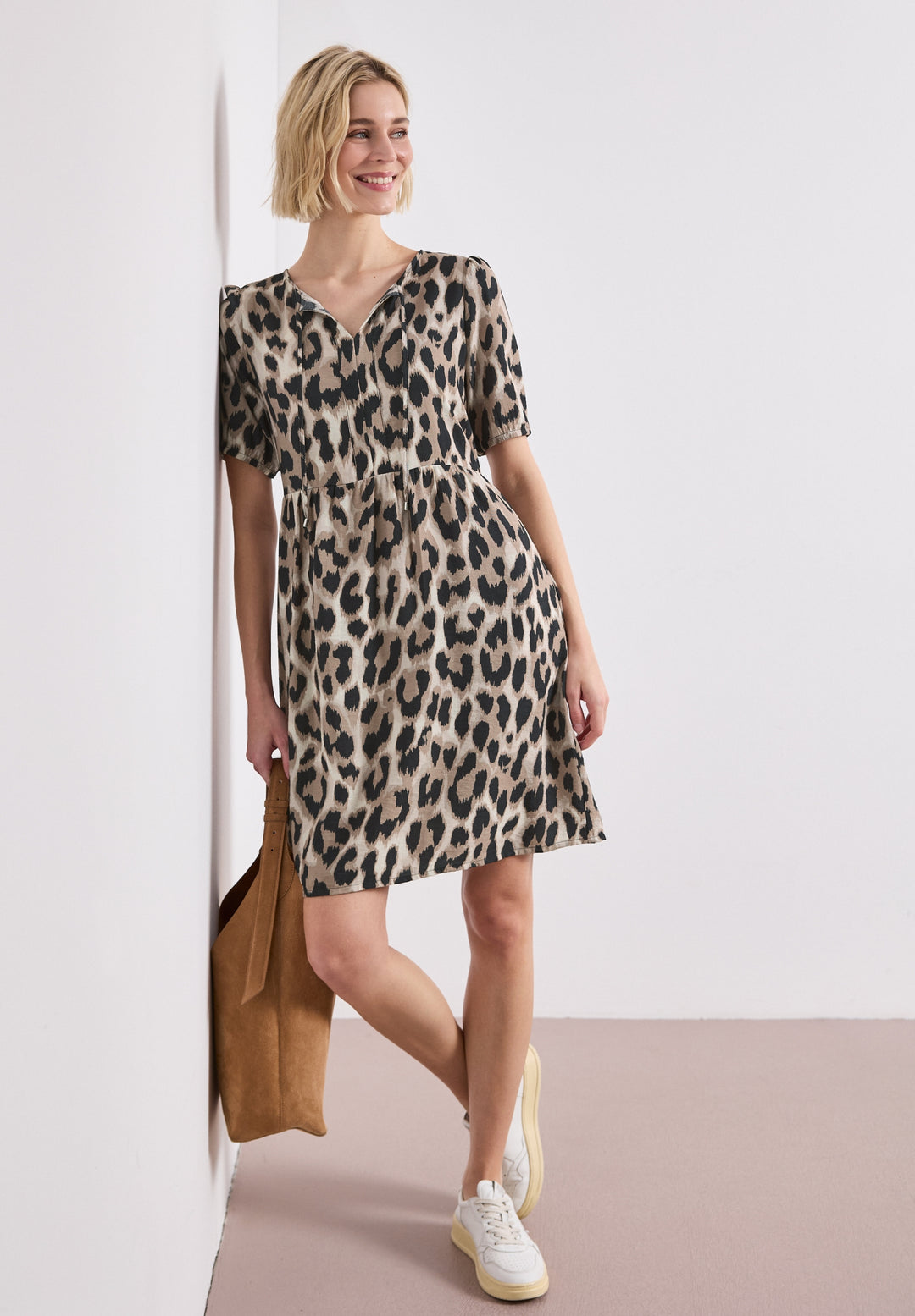 LTD QR Tunic Dress_AOP, timeless beige 37278 Bild 5