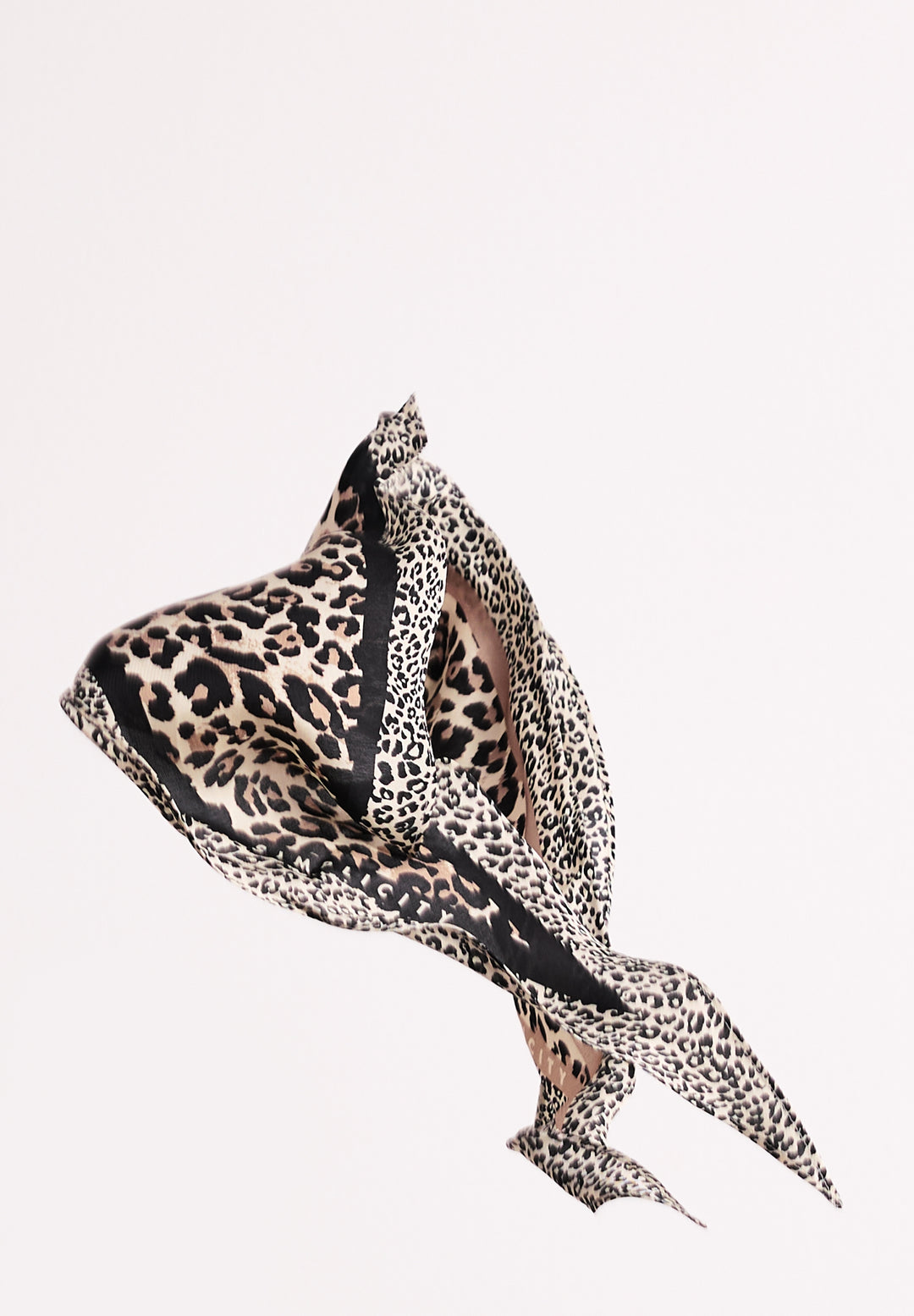 Nicki Satin Diamond Scarf, Black 30001 Bild 1