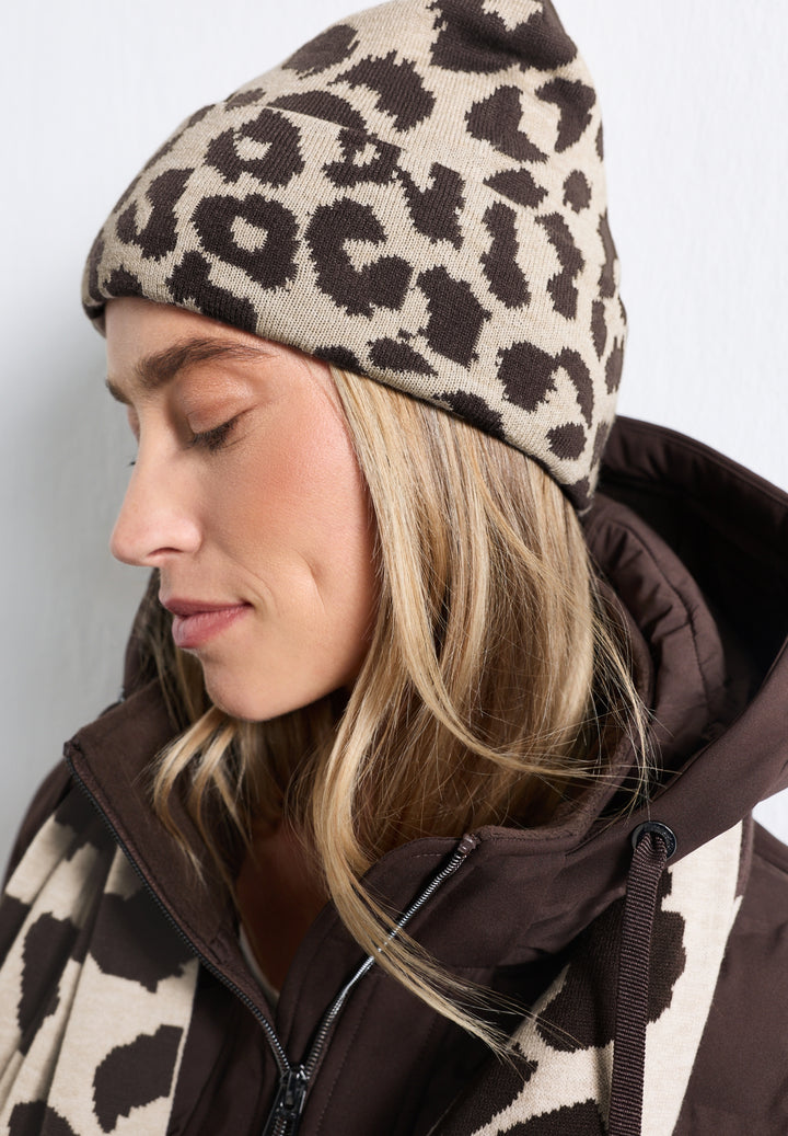 OP_Beanie_Leo Fine Knit Set, auburn brown 27111 Bild 3