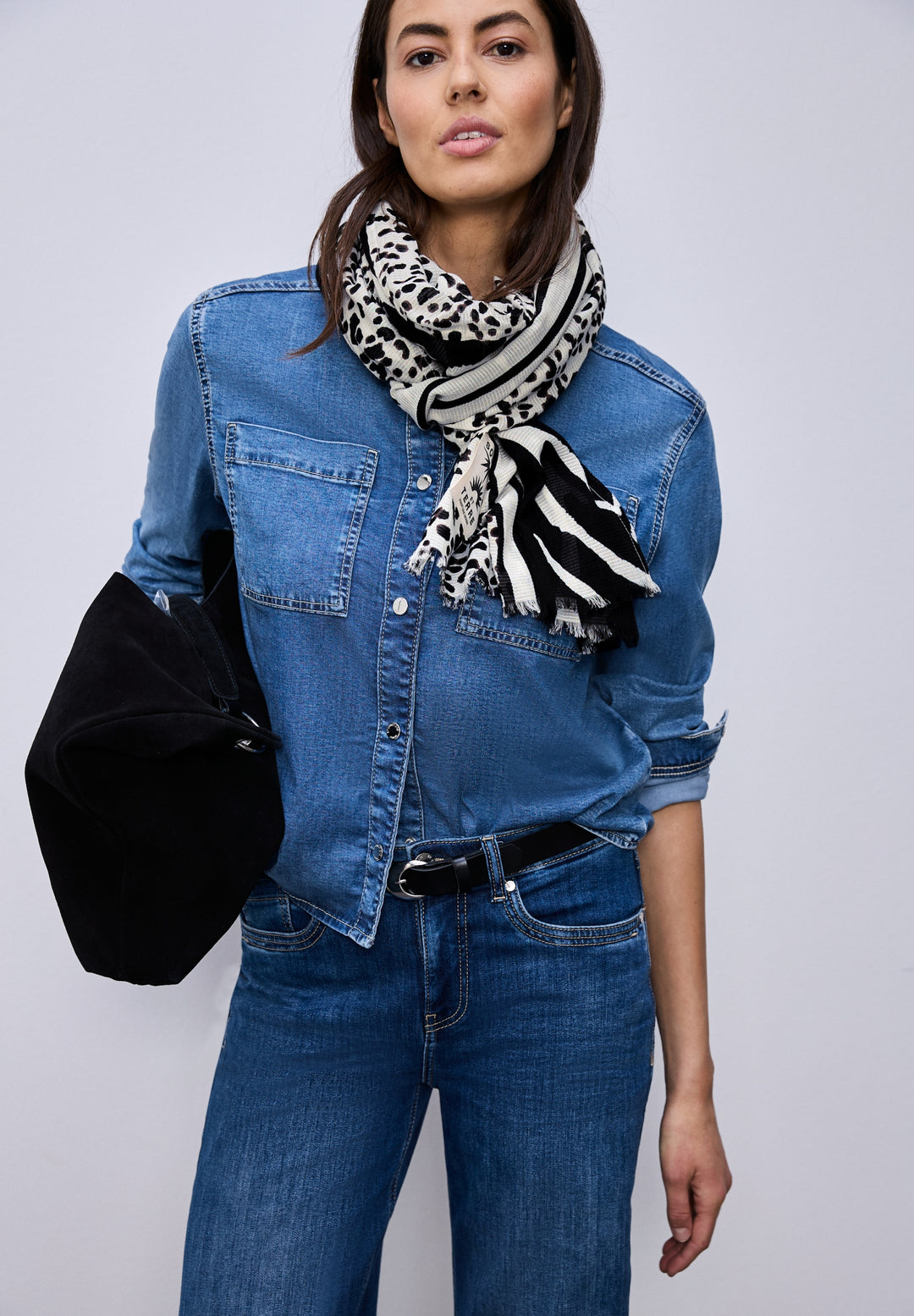 OP_Printed Textured Longscarf, Black 30001 Bild 1