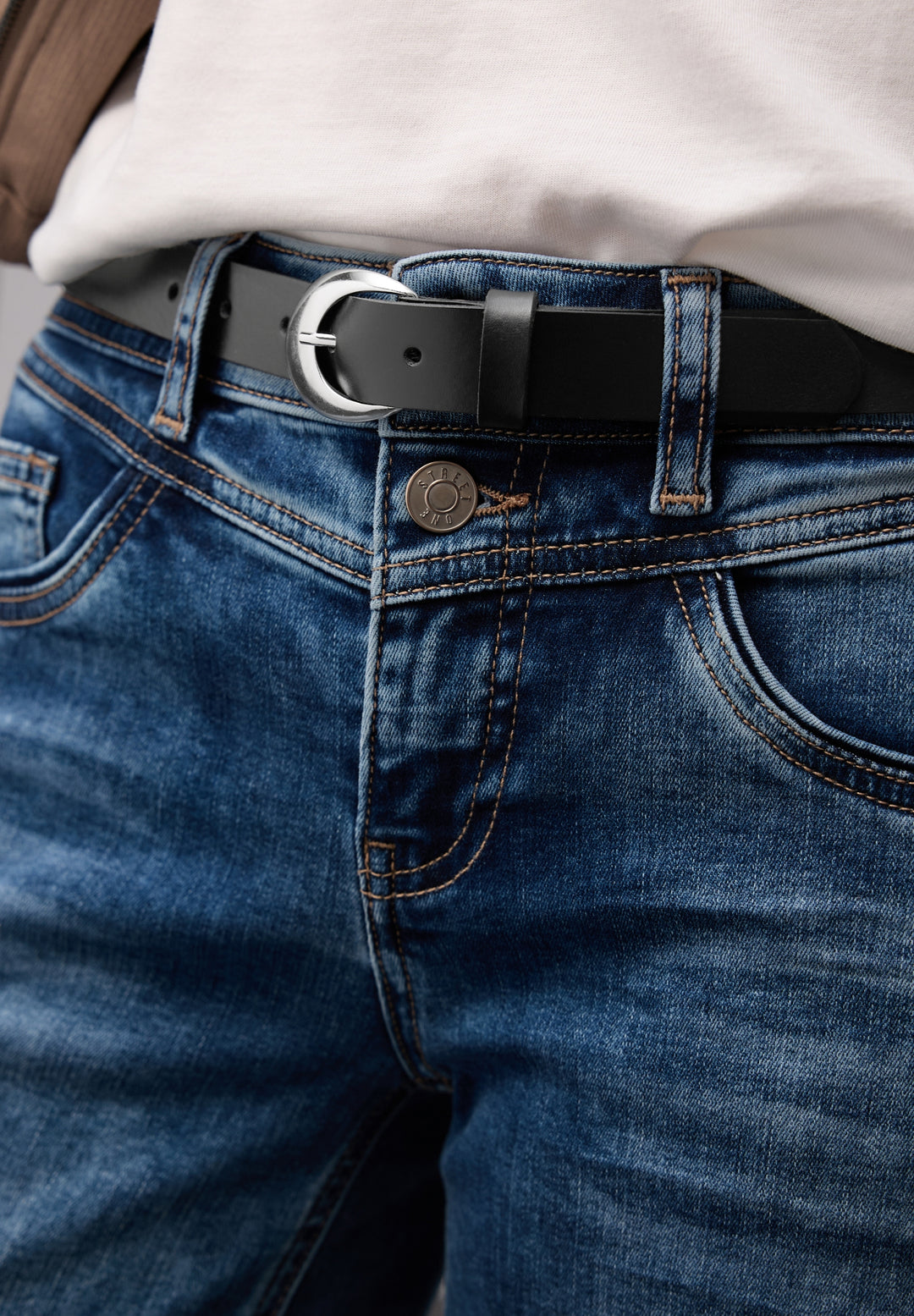 OP_Structured Leather Belt, Black 10001 Bild 3