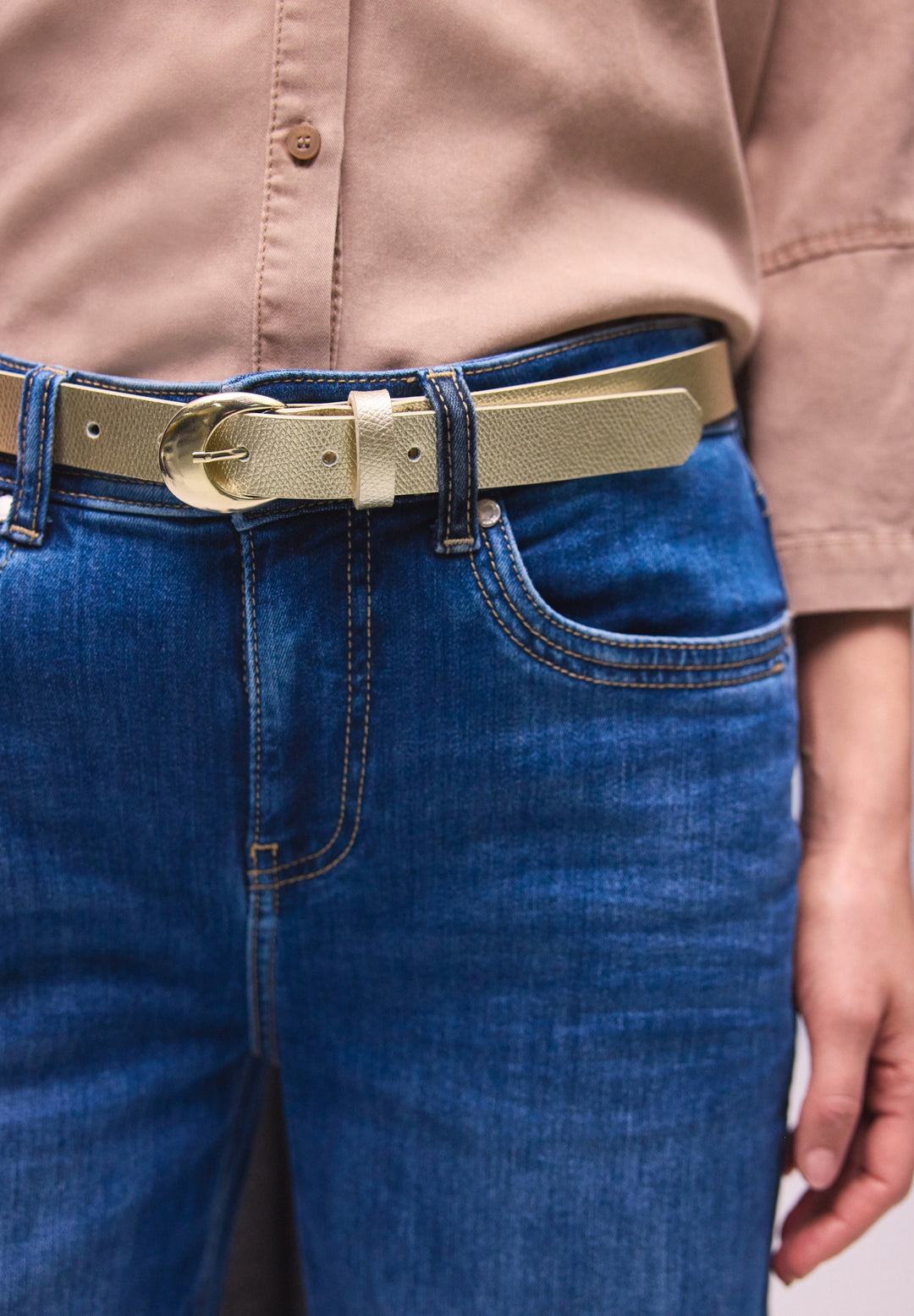 OP_Structured Leather Belt Met, light gold dull 12055 Bild 3