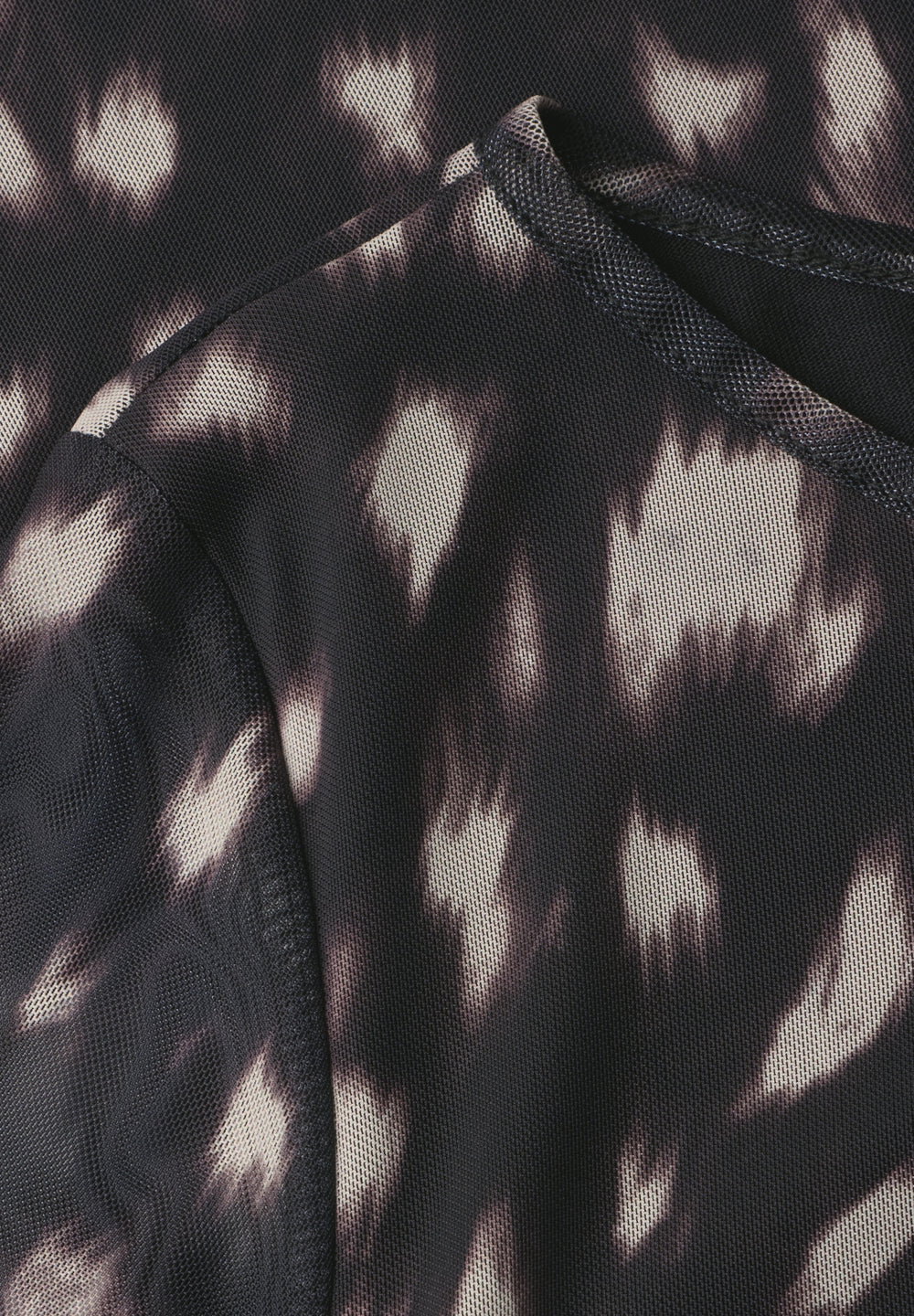 printed mesh shirt w.volant sl, Black 30001 Bild 2