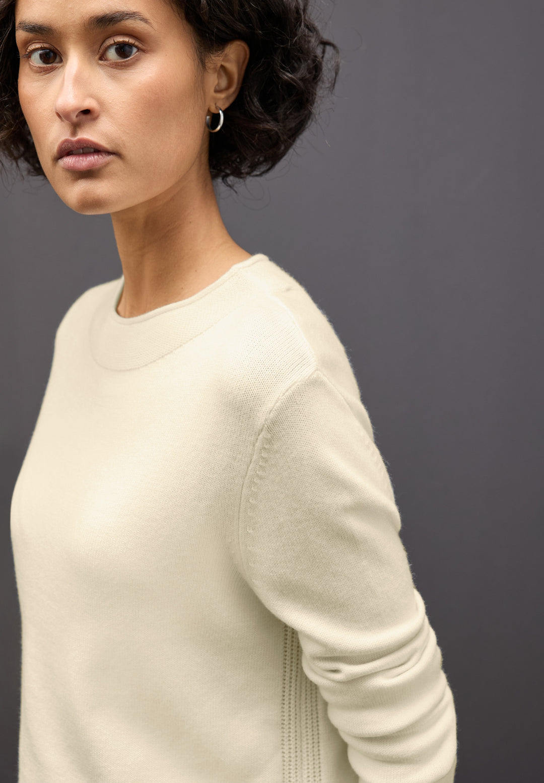 QR_rolled edge collar sweater, soft beige 16351 Bild 3