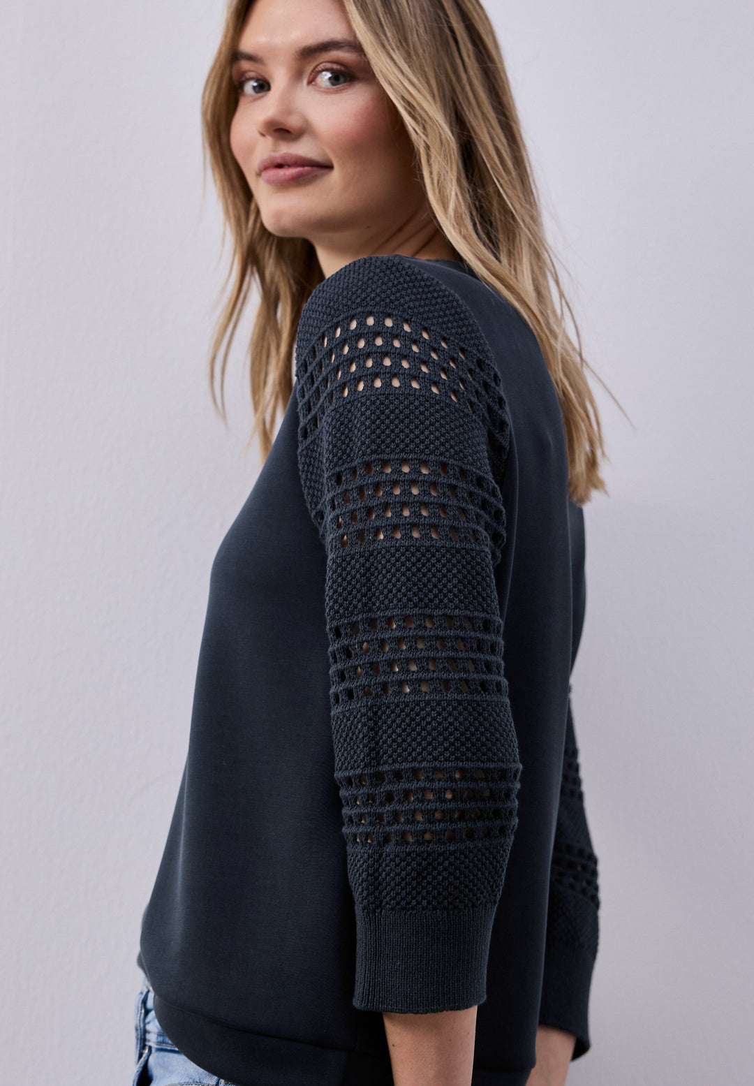 silk look shirt w.knit sleeves, shadowed navy 17502 Bild 3