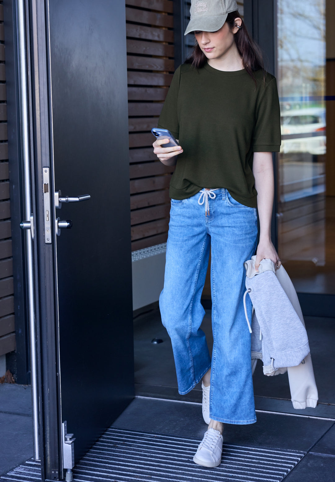 basic interlock shirt, oil green 16303 Bild 5