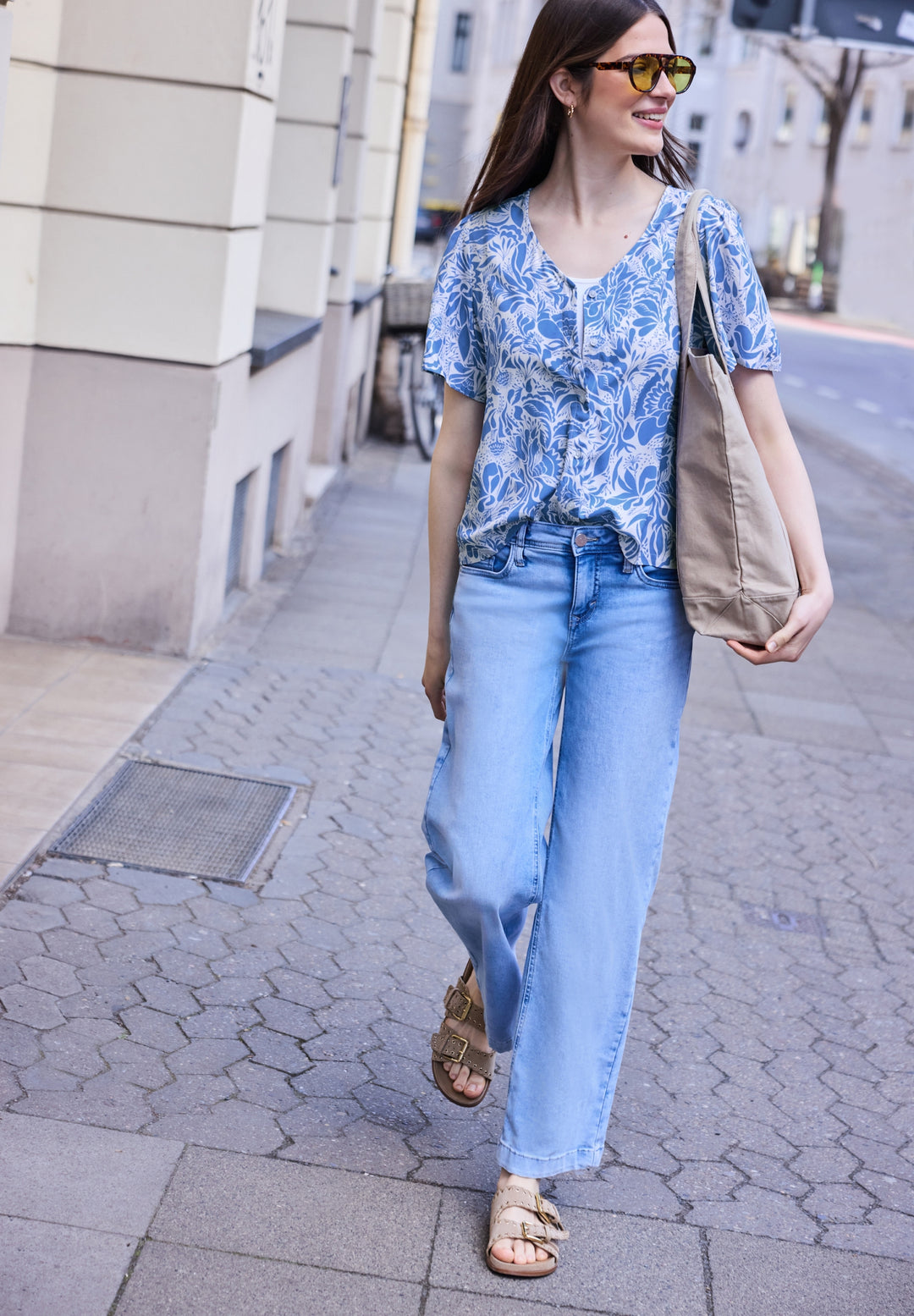 Buttoned V-neck blouse, eventide blue 27728 Bild 5