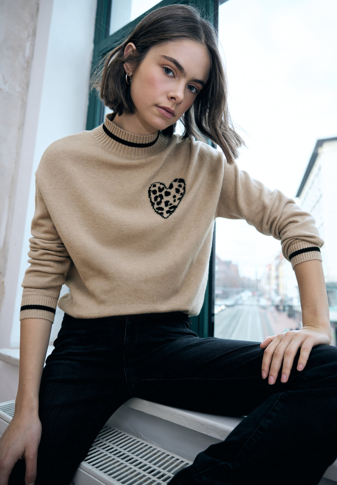 leo heart jacquard sweater, buffed beige mel. 27271 Bild 7