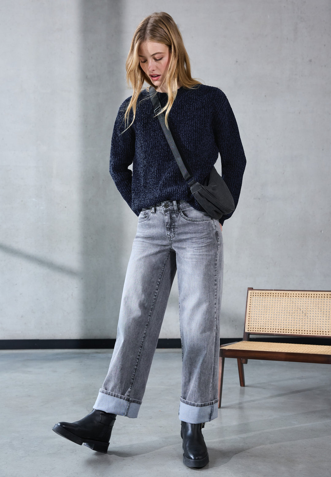 LTD QR Studio_chenille sweater, amethyst night blue 17157 Bild 5
