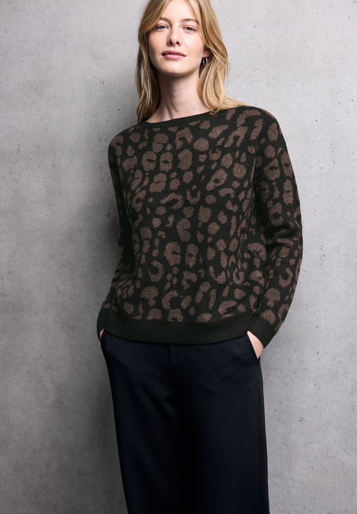 LTD QR Studio_ cosy leo sweate, Black 20001 Bild 6
