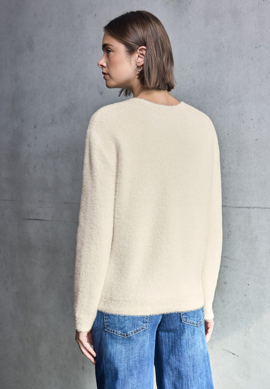 LTD QR Studio_fluffy round nec, soft beige 16351 Bild 4