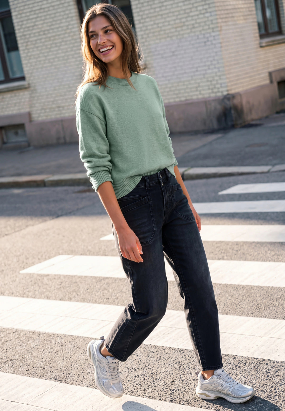 LTD QR Studio_Round neck sweat, grayed mint mel. 17950 Bild 5