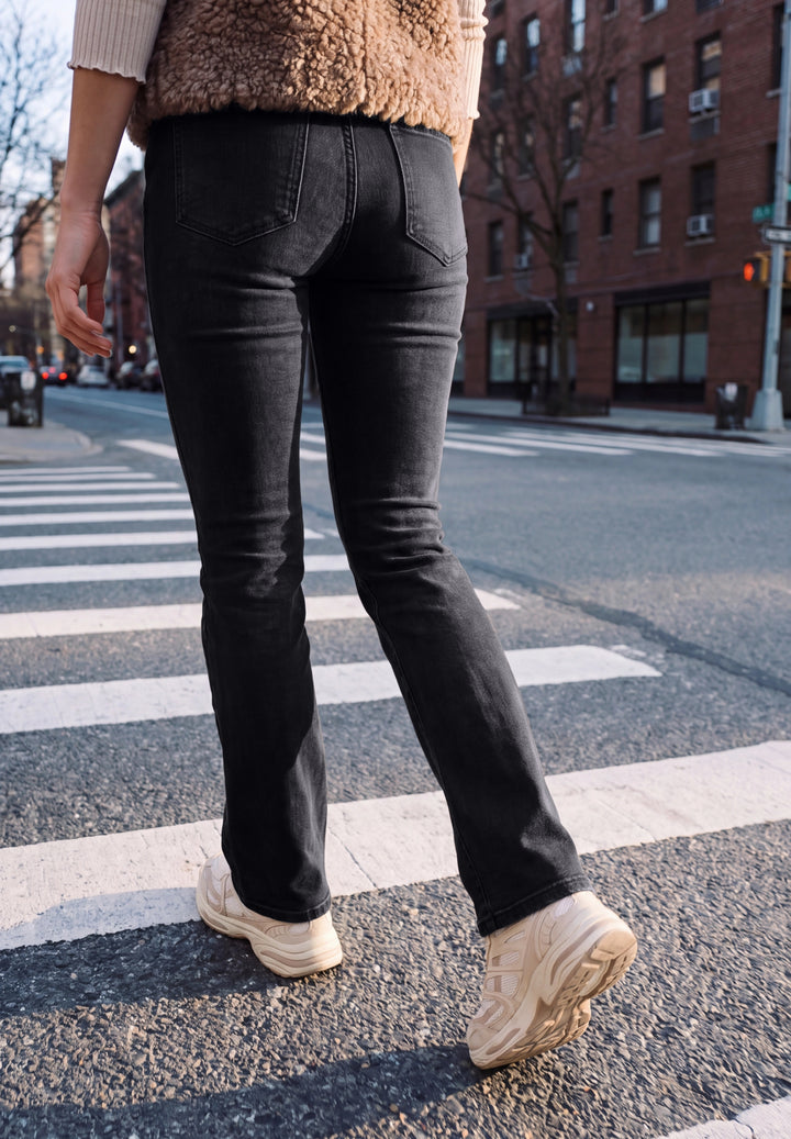 QR Studio Style Lou Bootcut,mw, authentic black washed 18069 Bild 4