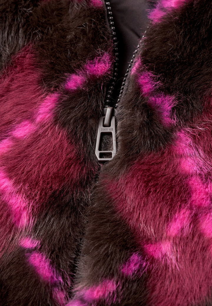 Studio Check Fake Fur Bomber J, charred brown 37850 Bild 2