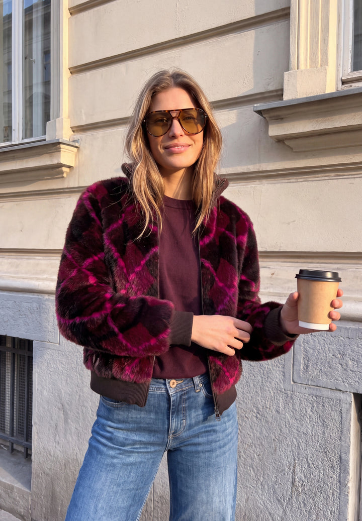 Studio Check Fake Fur Bomber J, charred brown 37850 Bild 3