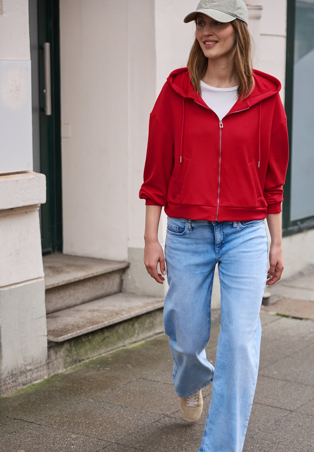 Studio Short Sweat Jkt, torch red 17415 Bild 5