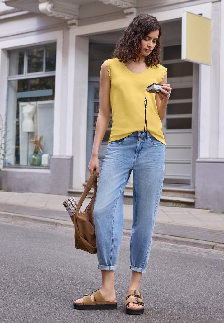 Studio_V-neck top w.lace frill, snap yellow 17739 Bild 5