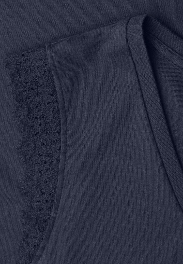 Studio_V-neck top w.lace frill, maritime blue 17823 Bild 2