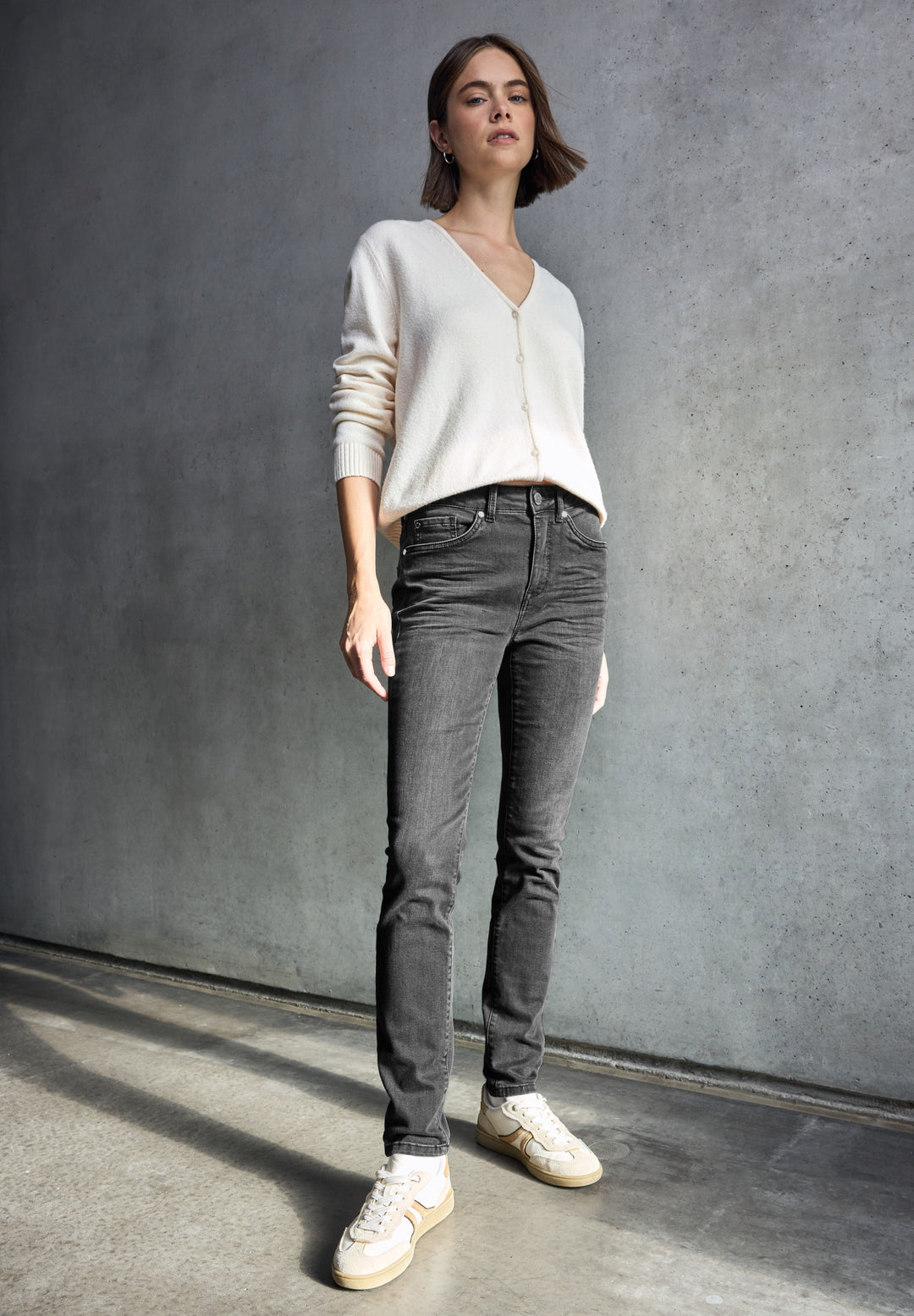 Style QR_Studio_Denim-Skinny,s, black washed 16418 Bild 5