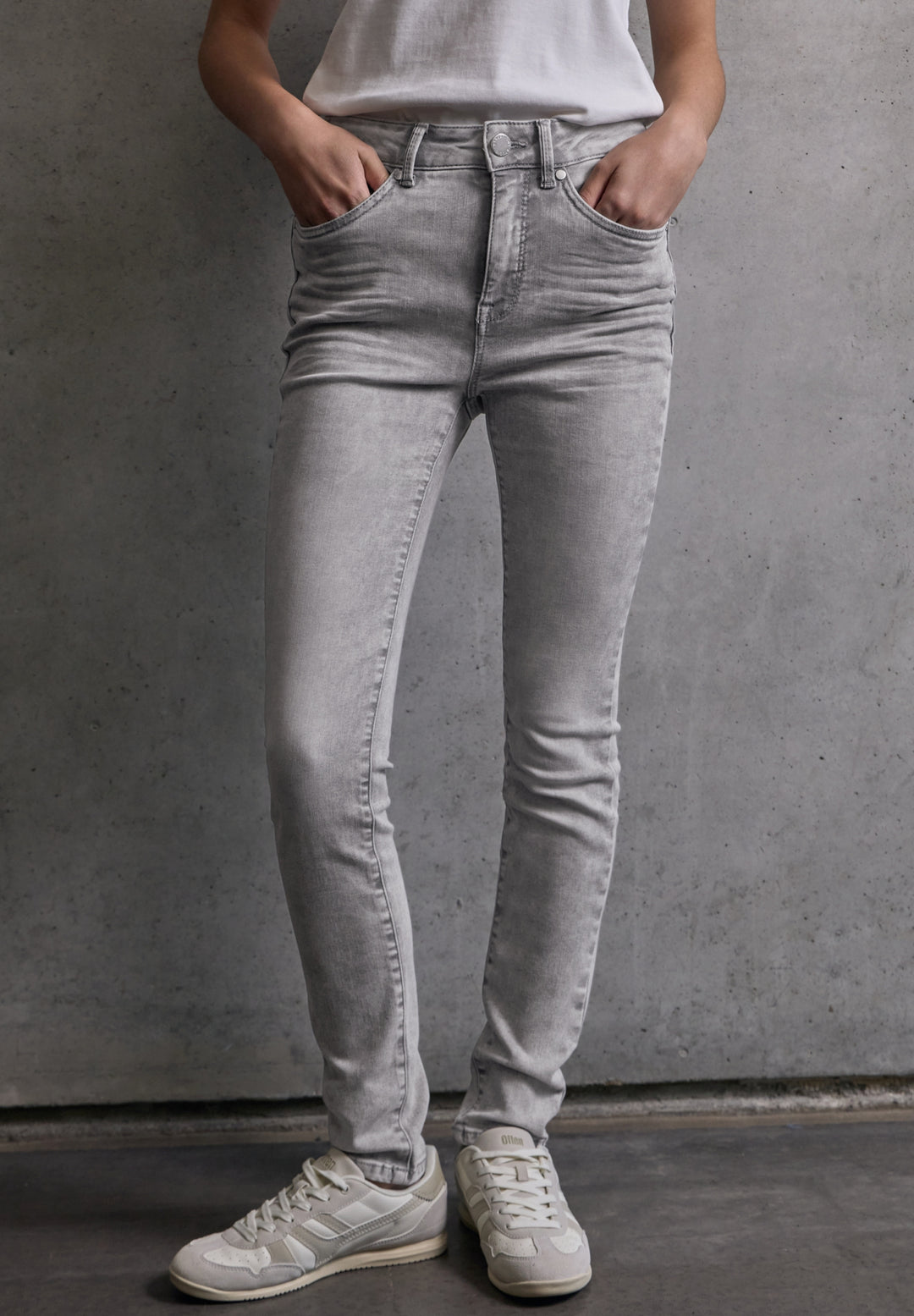 Style QR_Studio_Skinny,hw,skin, Light Grey Random 17067 Bild 3