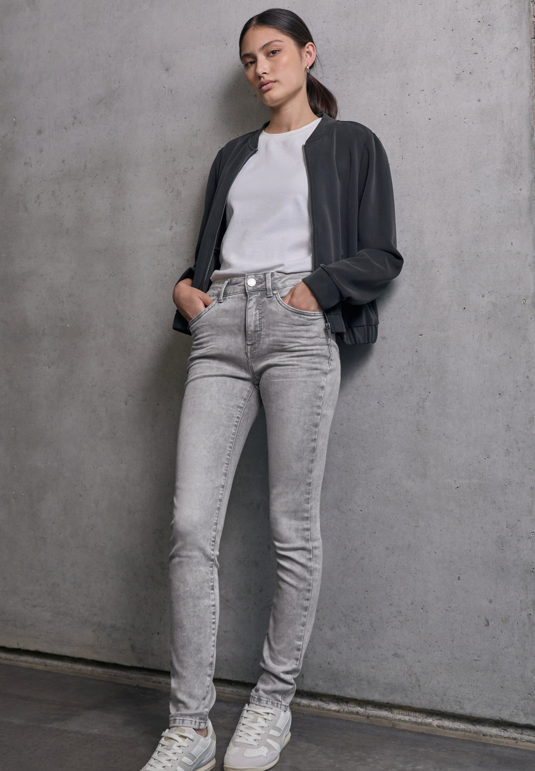 Style QR_Studio_Skinny,hw,skin, Light Grey Random 17067 Bild 5