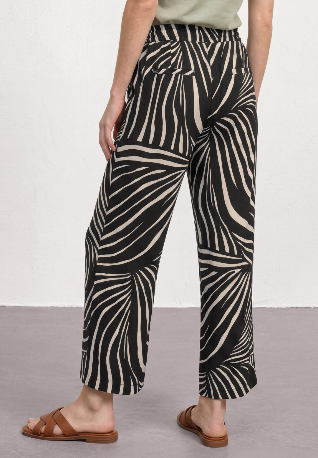 Style LTD QR_Emee HW L26 AOP, Black 20001 Bild 4
