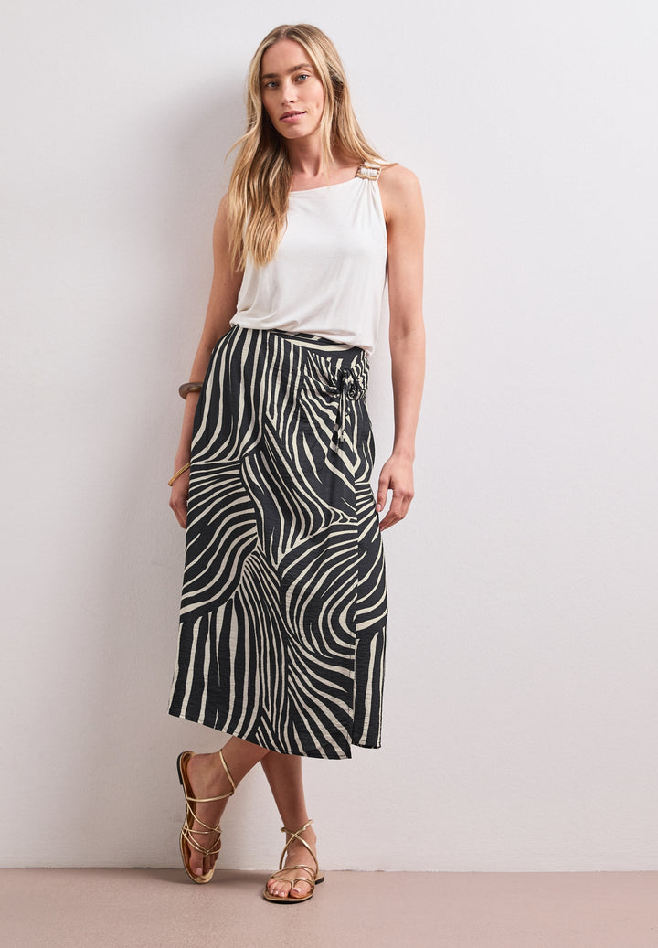 Viscose Wrap Skirt_AOP, Black 20001 Bild 5