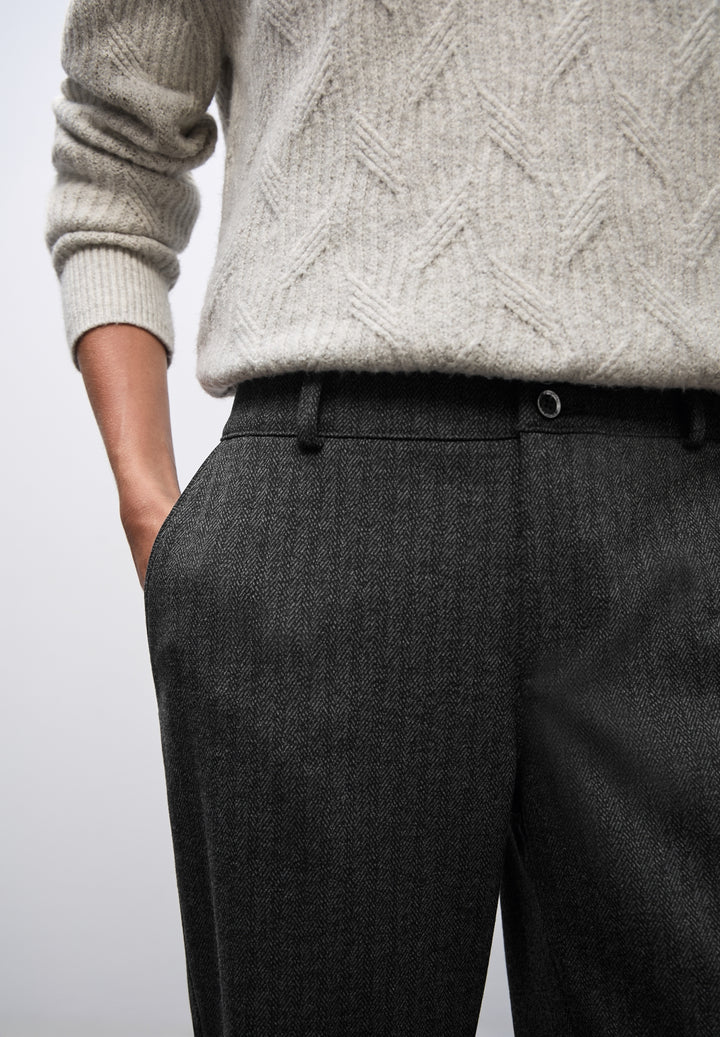 VVM LTD QR Style Chino Fishbon, Black 20001 Bild 6