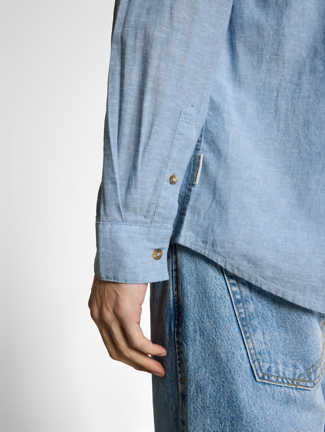 cotton linen shirt, bleeched blue chambray 39542 Bild 5
