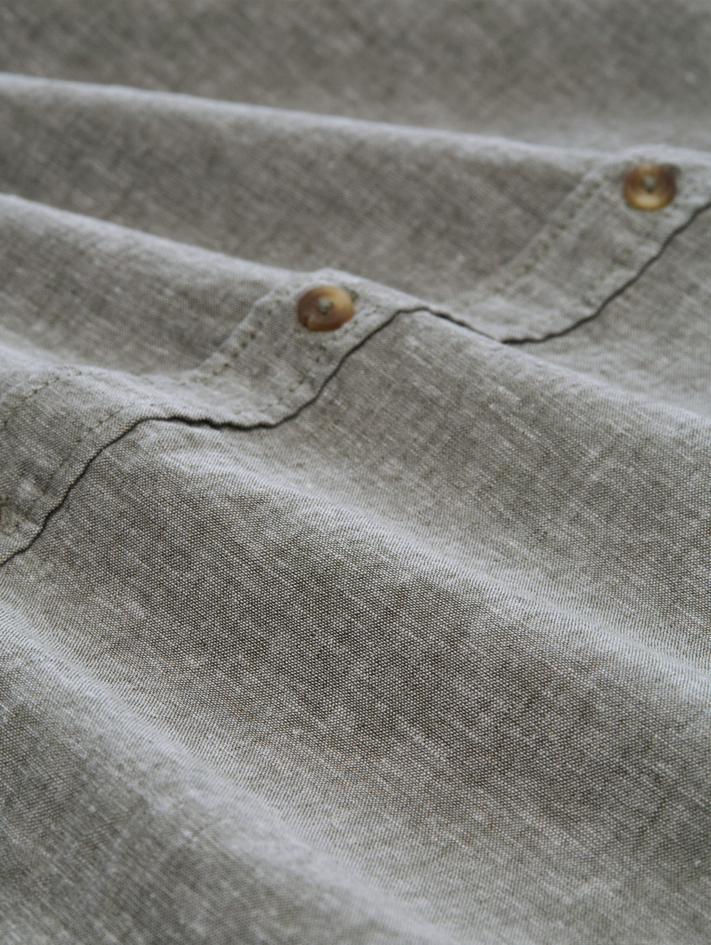 cotton linen shirt, faded leaf green chambray 39545 Bild 2