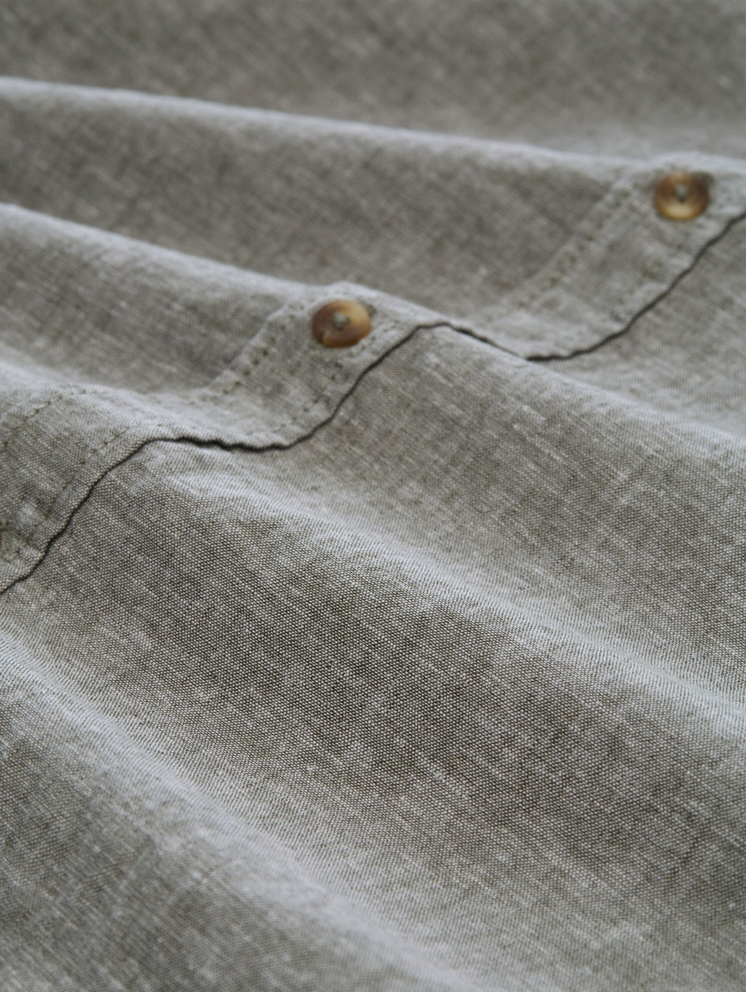 cotton linen shirt, faded leaf green chambray 39545 Bild 2