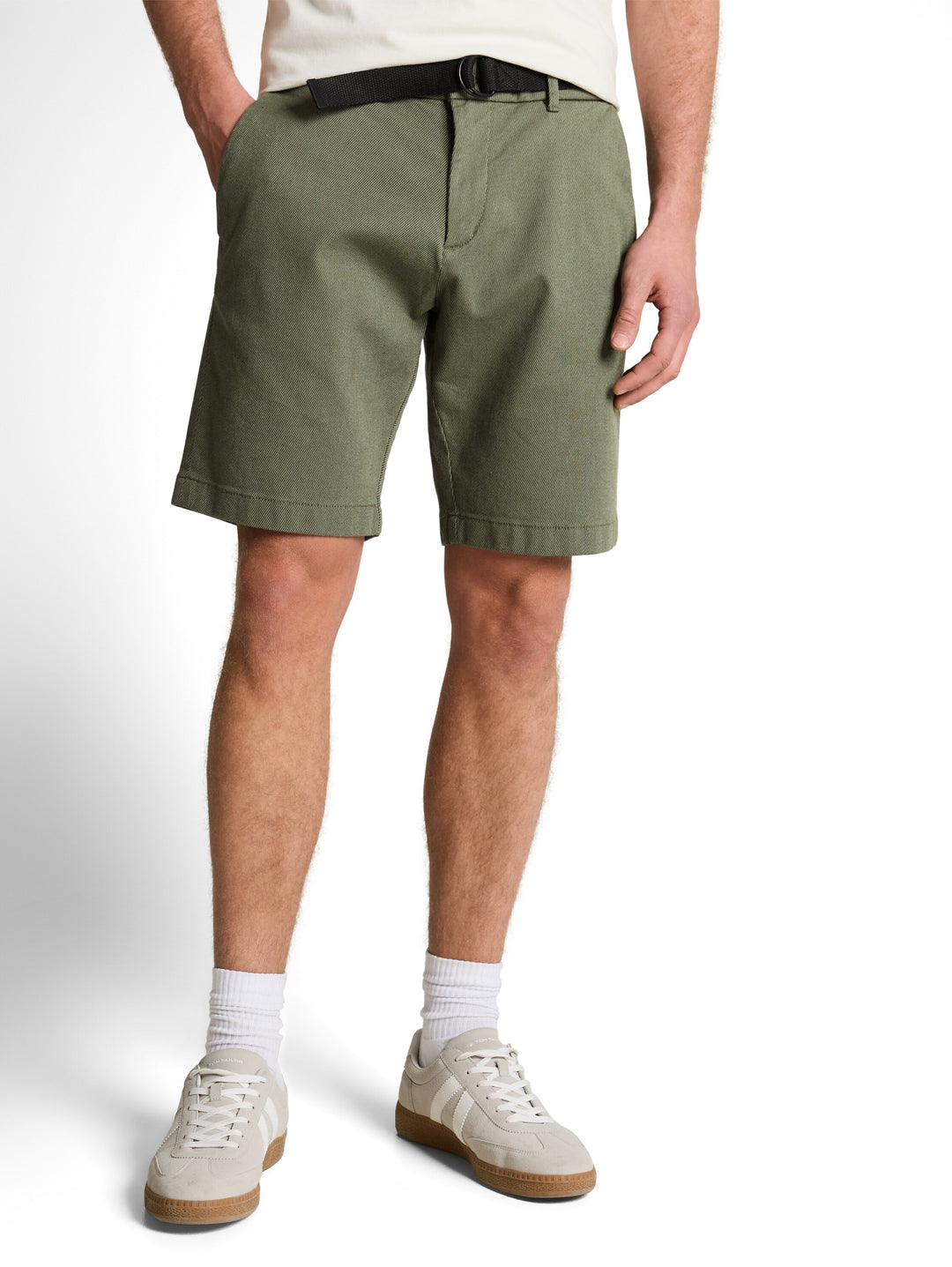 regular structured chino short, olive tonal twill structure 39557 Bild 2