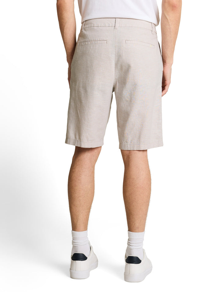 relaxed linen chino shorts, muted grey chambray 39546 Bild 4