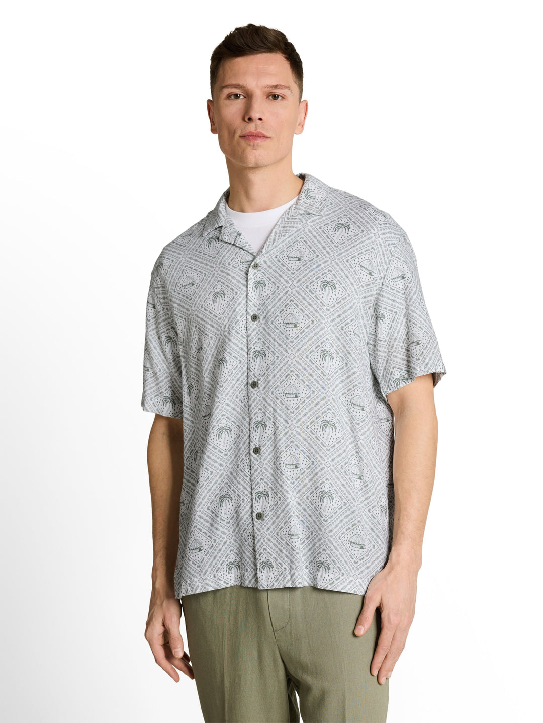 relaxed printed viscose linen, green white tropical print 40044 Bild 5