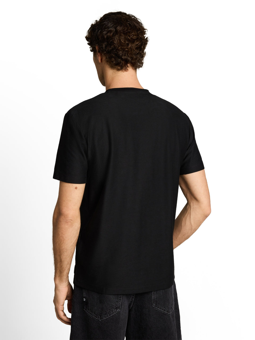 structured t-shirt with pocket, Black 29999 Bild 4