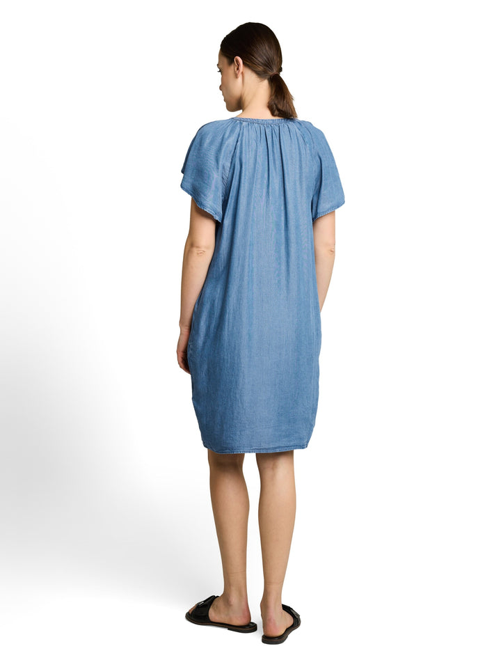 dress feminine denim look, Clean Light Stone Blue Denim 10112 Bild 4