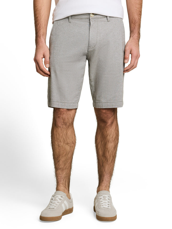 regular structured chino short, deep leaf green structure 40336 Bild 2