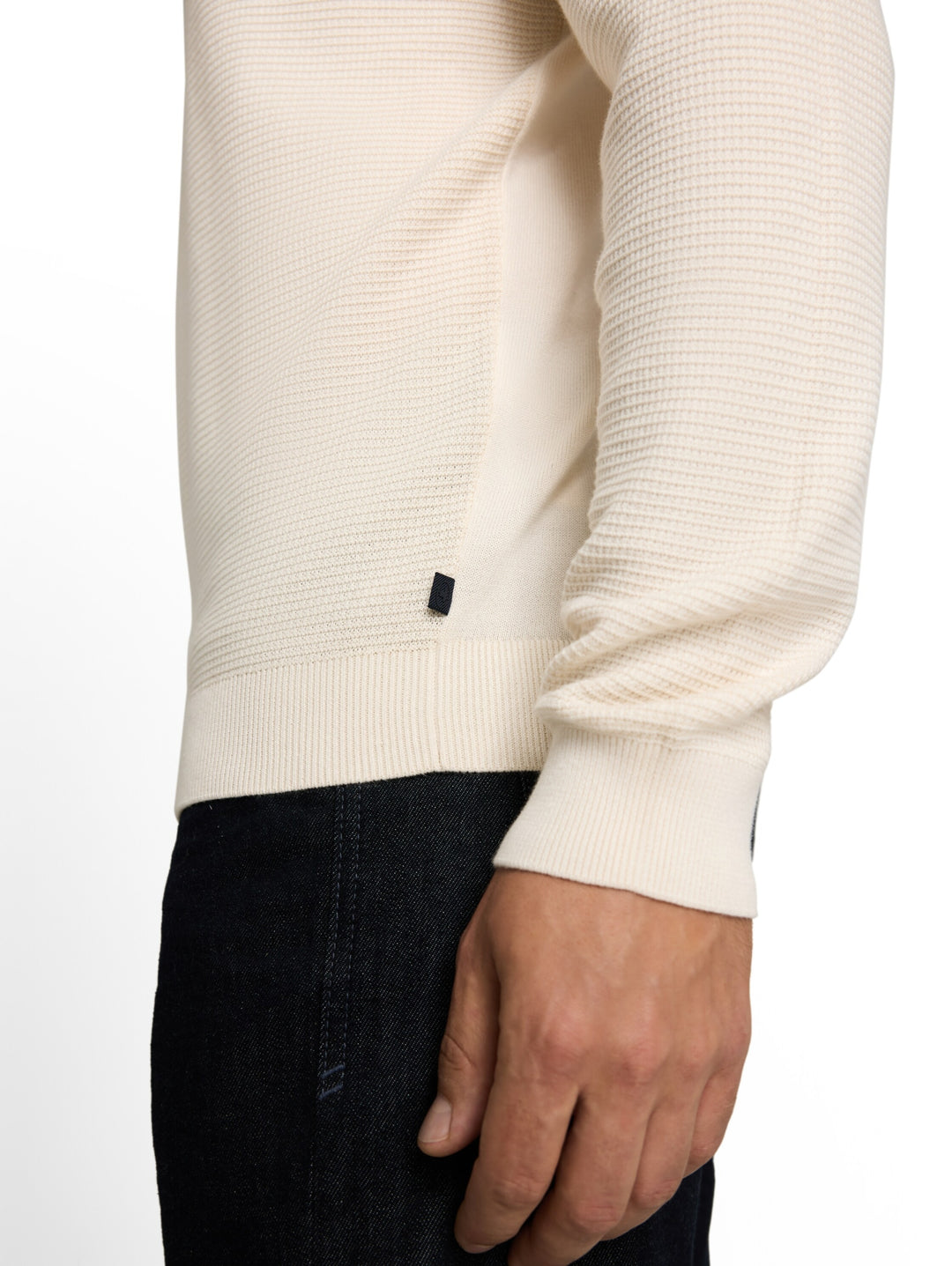structured crew neck knit, Gardenia White 10348 Bild 5