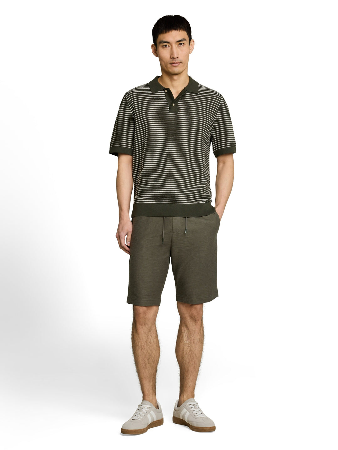 structured shorts, deep leaf green 26543 Bild 4