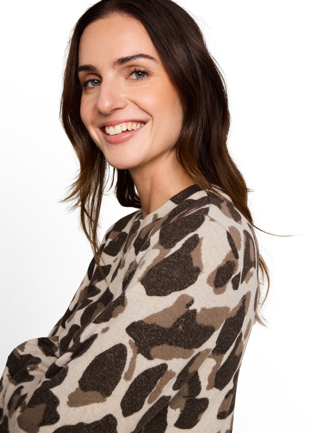 T-shirt cozy alloverprint, beige melange brown  leo print 40895 Bild 5