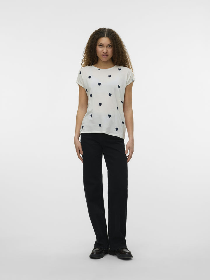 VMAVA SS TOP MULTI AOP NOOS, Snow White/NAVY BLAZER HEARTS 175598108 Bild 5