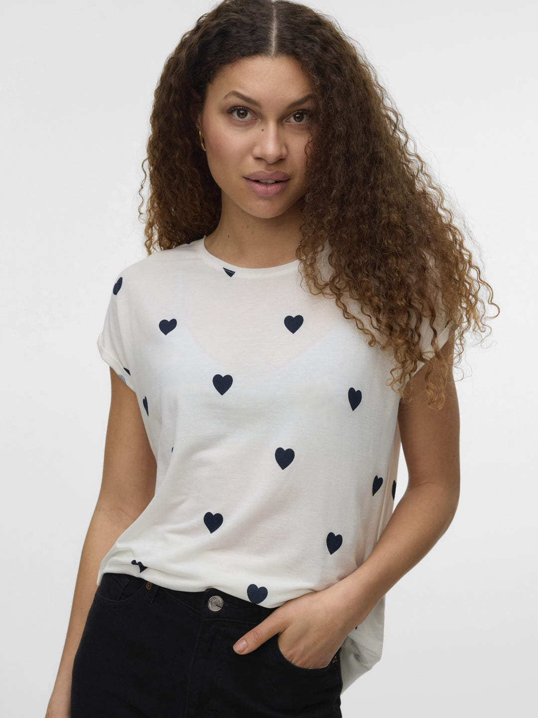 VMAVA SS TOP MULTI AOP NOOS, Snow White/NAVY BLAZER HEARTS 175598108 Bild 6