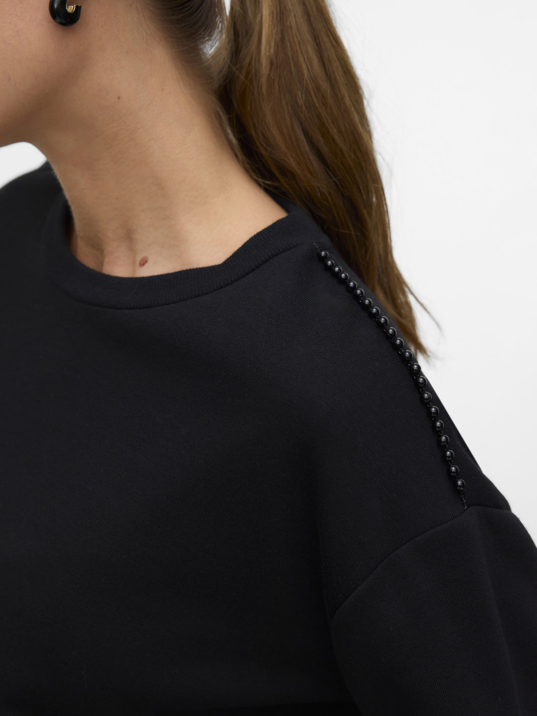VMDAISY PEARL O-NECK SWEAT JRS GA B, Black/Pearls on shoulder 177868001 Bild 3