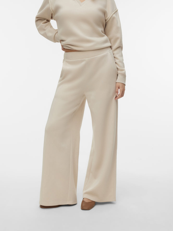 VMDAISY PEARL SWEAT HW WIDE PANT JR, Pumice Stone/W. PEARLS ON POCKET 195780002 Bild 7