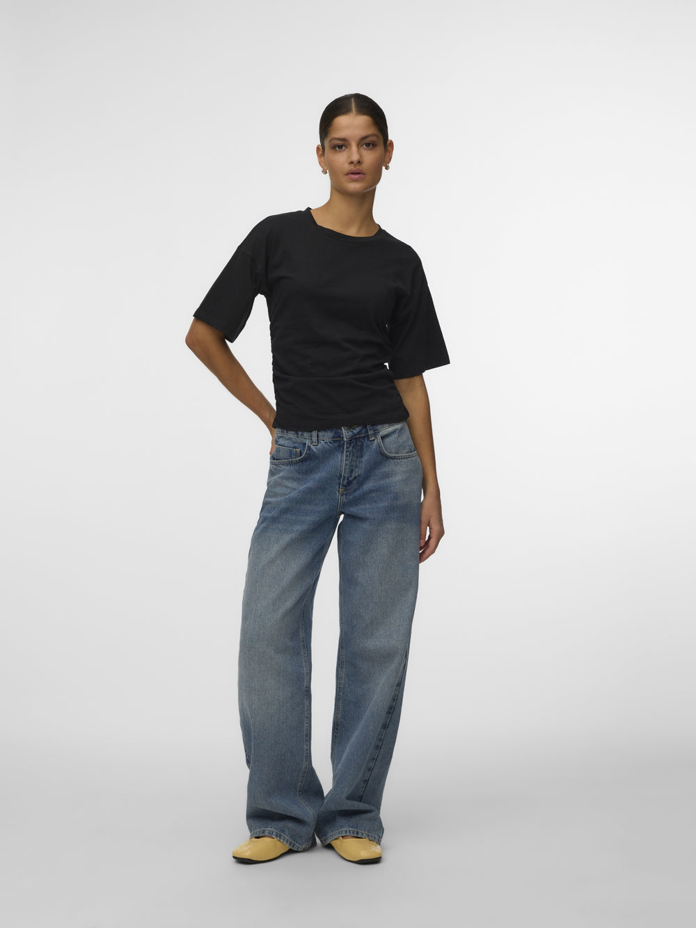 VMMIA SS ROUCHING TEE JRS, Black 177868 Bild 2